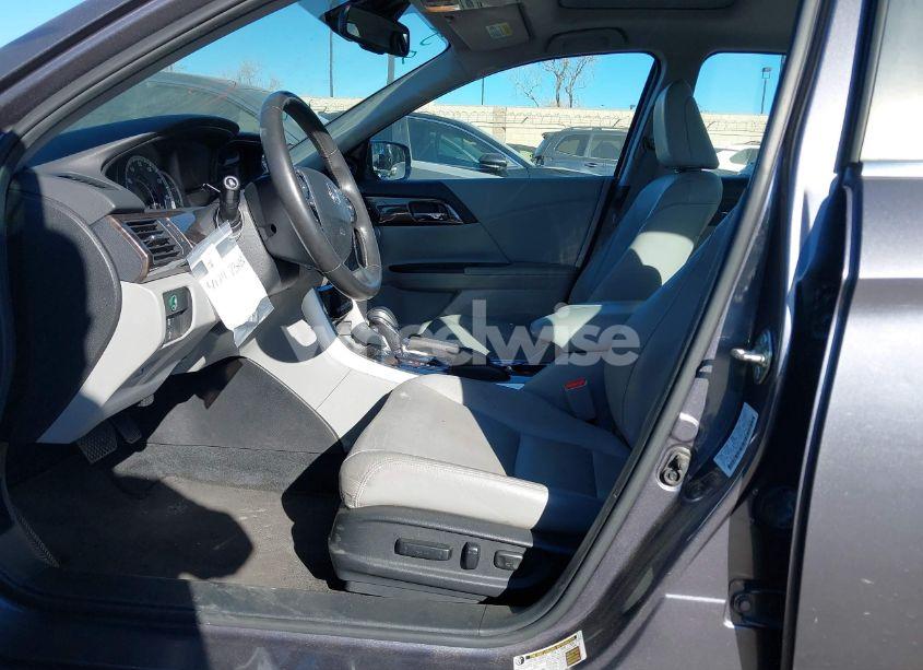 Photo 5 of 2016 Honda Accord EX-L (VIN 1HGCR2F93GA061725)