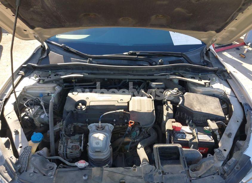 Photo 10 of 2016 Honda Accord EX-L (VIN 1HGCR2F94GA221756)