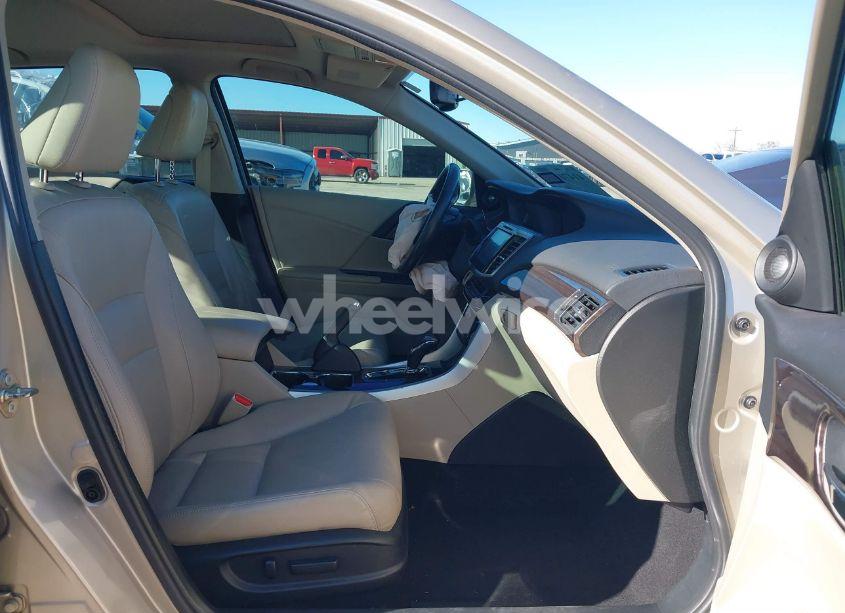 Photo 5 of 2016 Honda Accord EX-L (VIN 1HGCR2F94GA221756)