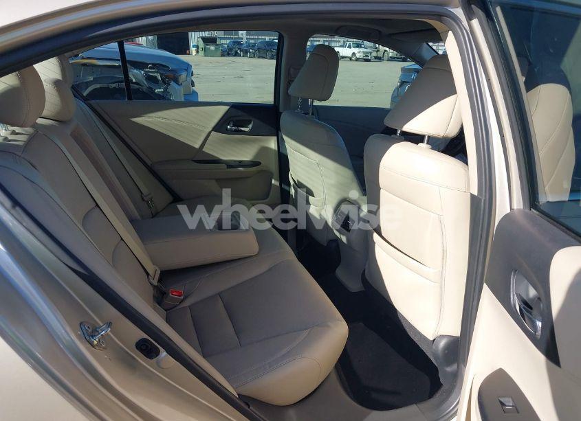 Photo 8 of 2016 Honda Accord EX-L (VIN 1HGCR2F94GA221756)