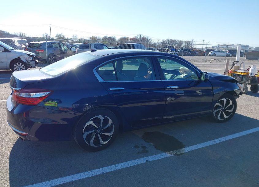 Photo 13 of 2016 Honda Accord EX-L (VIN 1HGCR2F95GA145464)