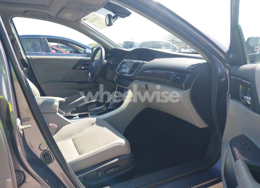 Photo 5 of 2016 Honda Accord EX-L (VIN 1HGCR2F96GA221922)