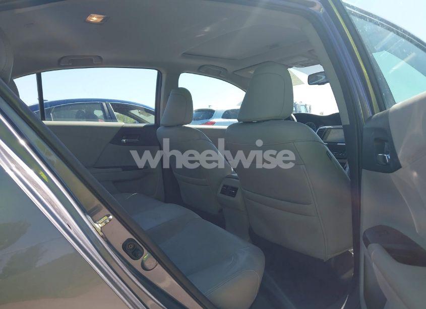 Photo 8 of 2016 Honda Accord EX-L (VIN 1HGCR2F96GA221922)