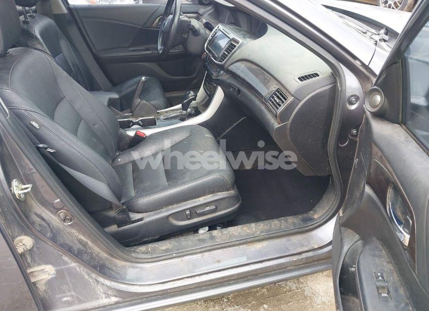 Photo 5 of 2016 Honda Accord EX-L (VIN 1HGCR2F96GA226330)