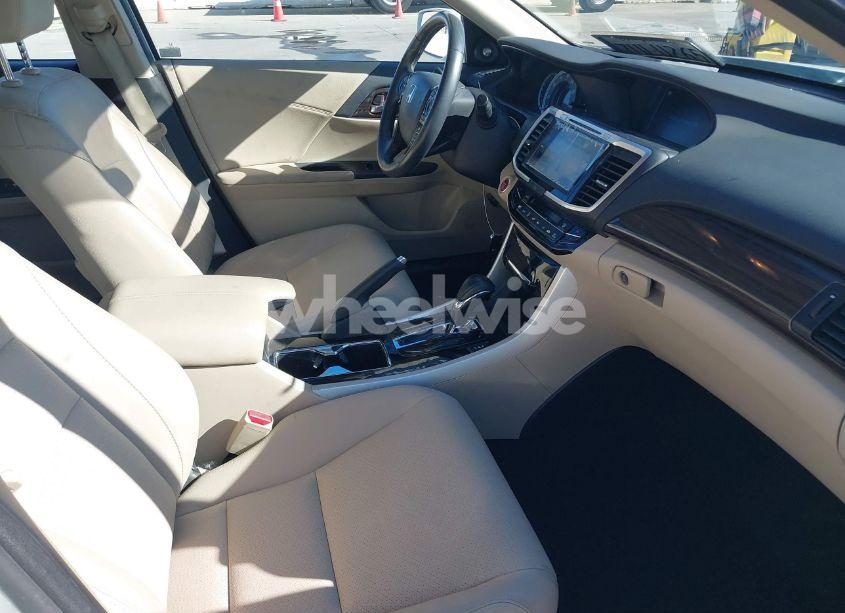 Photo 5 of 2016 Honda Accord EX-L (VIN 1HGCR2F97GA206863)