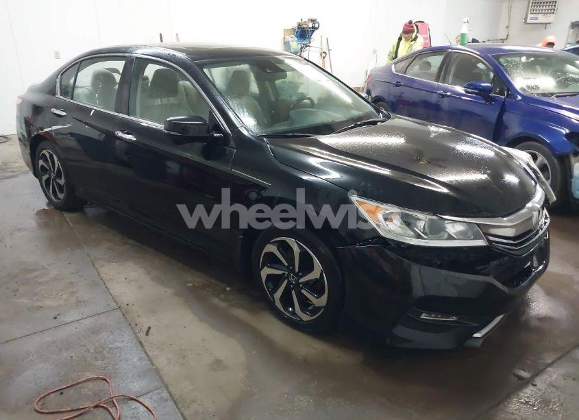 2017 Honda Accord EX-L (VIN 1HGCR2F97HA097628) main photo