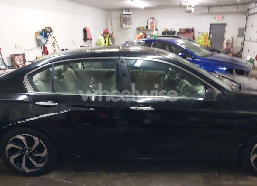 Photo 14 of 2017 Honda Accord EX-L (VIN 1HGCR2F97HA097628)