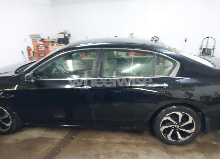 Photo 15 of 2017 Honda Accord EX-L (VIN 1HGCR2F97HA097628)