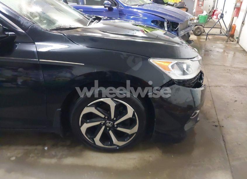 Photo 19 of 2017 Honda Accord EX-L (VIN 1HGCR2F97HA097628)