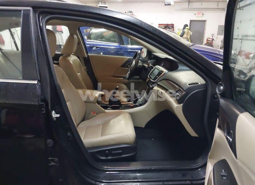 Photo 5 of 2017 Honda Accord EX-L (VIN 1HGCR2F97HA097628)