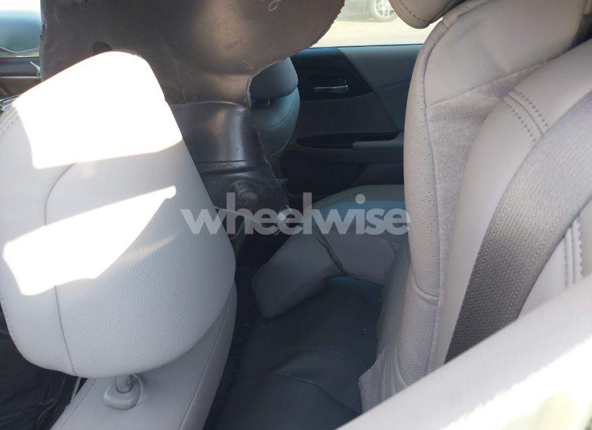 Photo 8 of 2016 Honda Accord EX-L (VIN 1HGCR2F98GA017185)