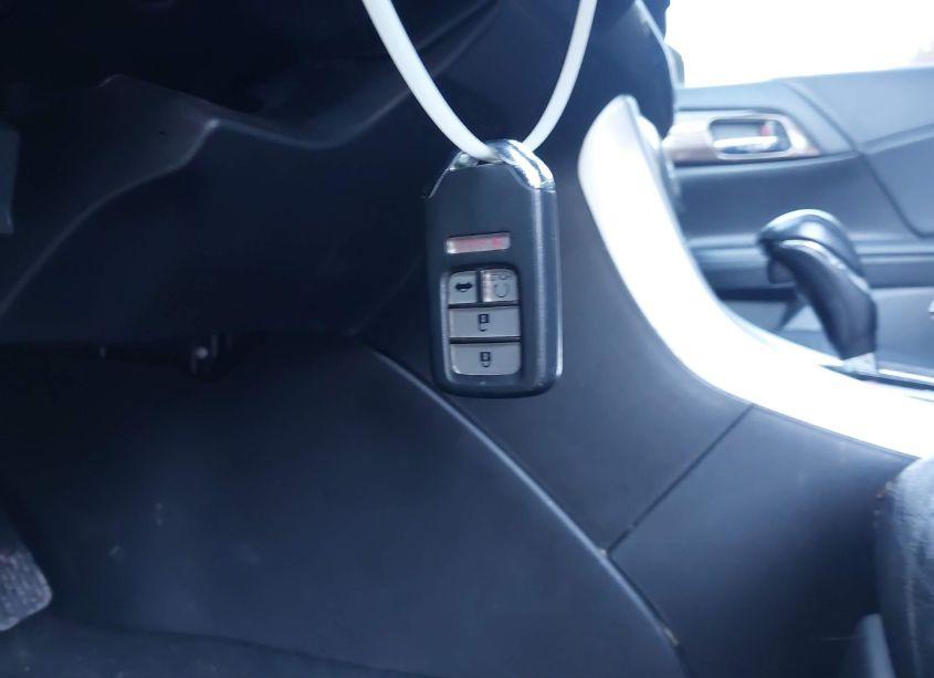 Photo 11 of 2016 Honda Accord EX-L (VIN 1HGCR2F98GA029305)