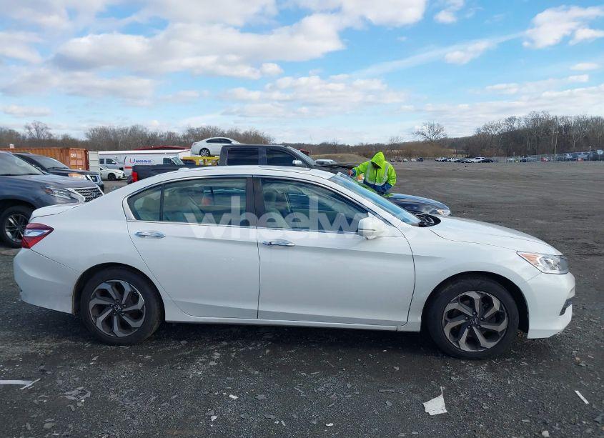 Photo 13 of 2016 Honda Accord EX-L (VIN 1HGCR2F98GA244974)