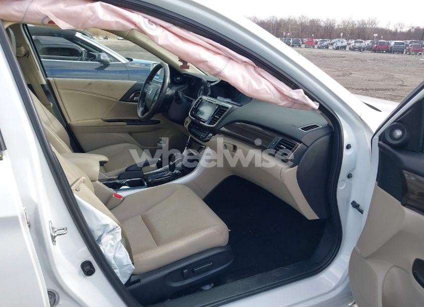 Photo 5 of 2016 Honda Accord EX-L (VIN 1HGCR2F98GA244974)