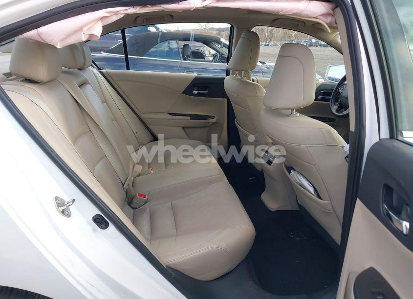 Photo 8 of 2016 Honda Accord EX-L (VIN 1HGCR2F98GA244974)