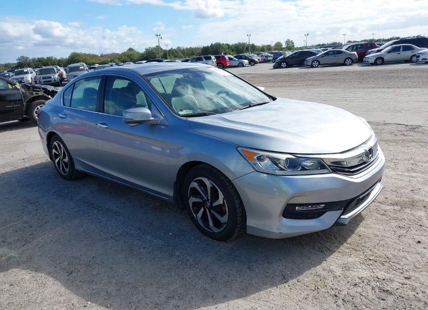 2017 Honda Accord EX-L (VIN 1HGCR2F98HA048907) main photo