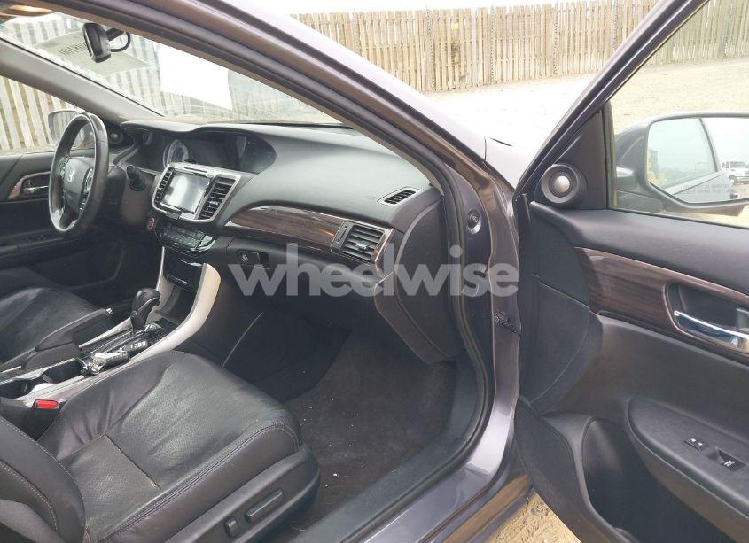 Photo 5 of 2017 Honda Accord EX-L (VIN 1HGCR2F98HA241543)