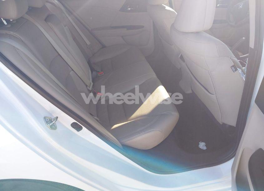 Photo 8 of 2016 Honda Accord EX-L (VIN 1HGCR2F99GA208856)