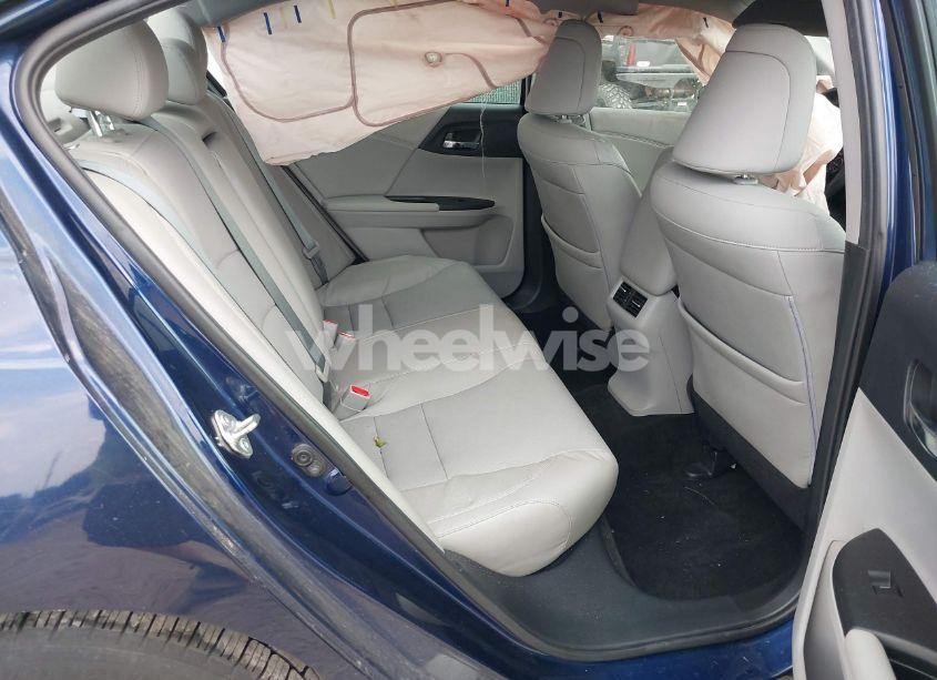 Photo 8 of 2016 Honda Accord EX-L (VIN 1HGCR2F9XGA022436)