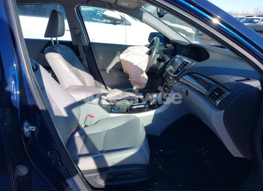 Photo 5 of 2016 Honda Accord EX-L (VIN 1HGCR2F9XGA039947)