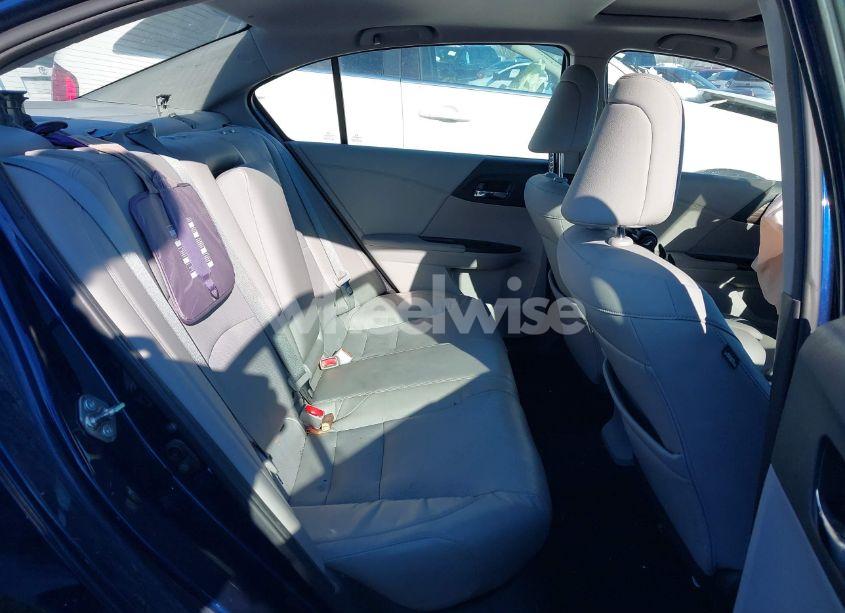 Photo 8 of 2016 Honda Accord EX-L (VIN 1HGCR2F9XGA039947)