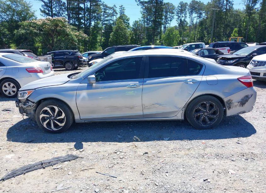 Photo 14 of 2017 Honda Accord EX-L (VIN 1HGCR2F9XHA092309)