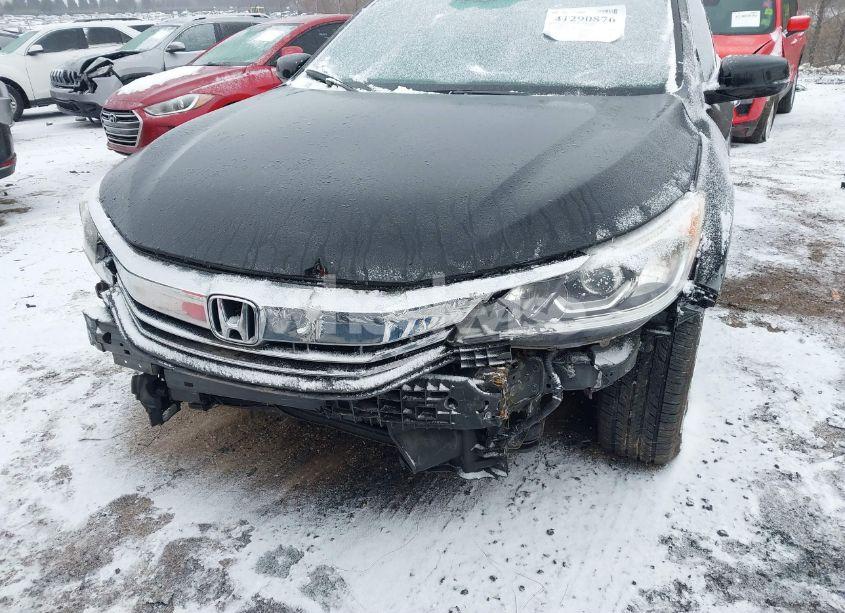 Photo 6 of 2017 Honda Accord EX-L (VIN 1HGCR2F9XHA122425)