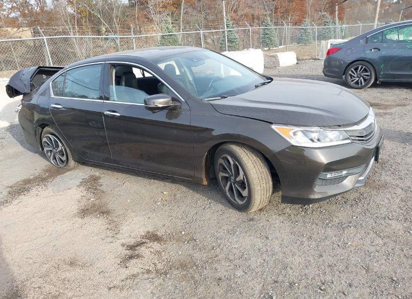 2016 Honda Accord EX-L V-6 (VIN 1HGCR3F00GA010397) main photo