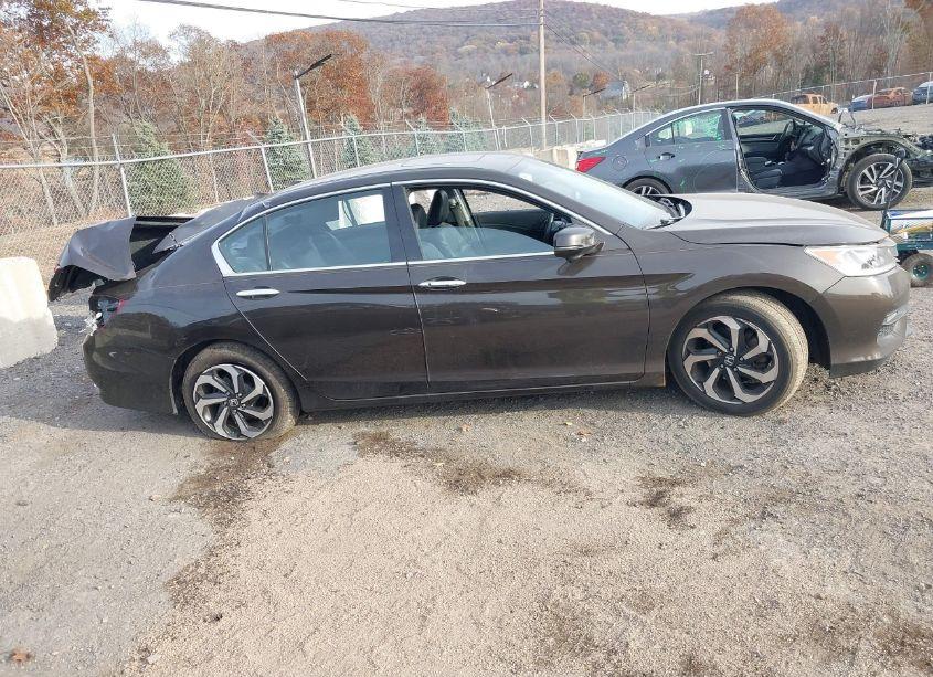 Photo 13 of 2016 Honda Accord EX-L V-6 (VIN 1HGCR3F00GA010397)