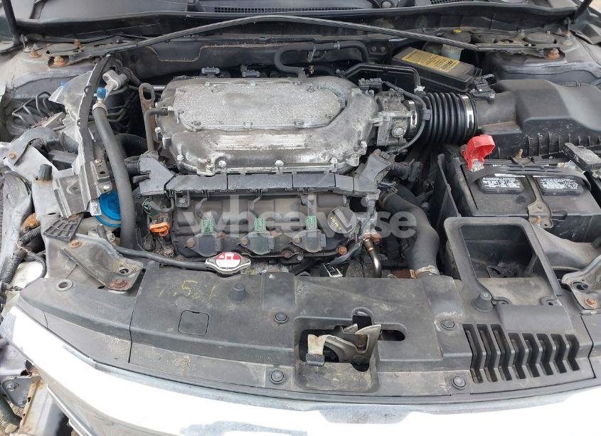 Photo 10 of 2016 Honda Accord EX-L V-6 (VIN 1HGCR3F01GA002728)