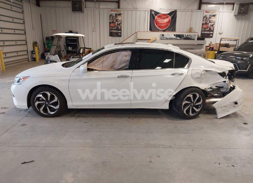 Photo 14 of 2017 Honda Accord EX-L V6 (VIN 1HGCR3F01HA002956)