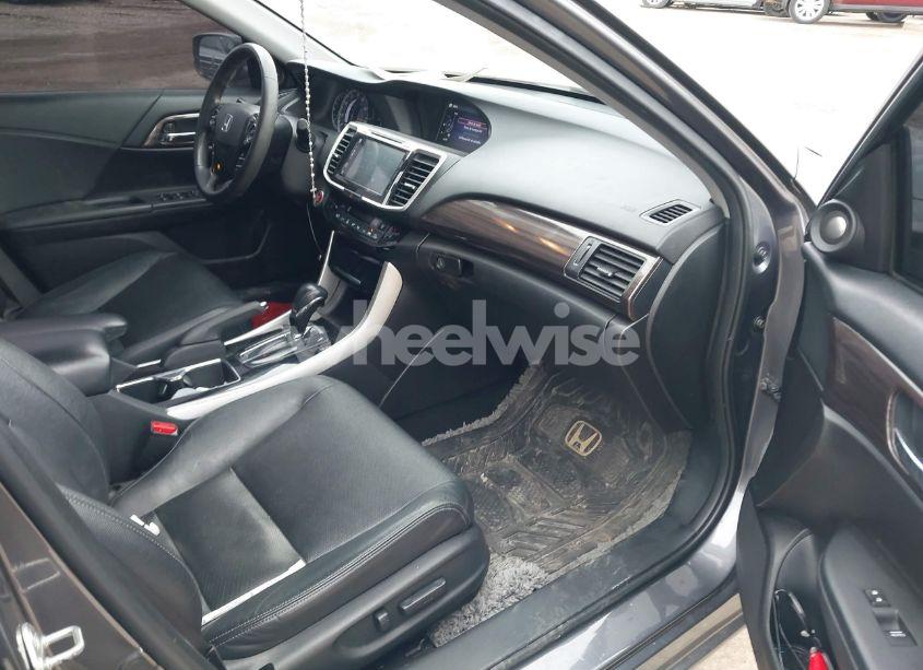 Photo 5 of 2017 Honda Accord EX-L V6 (VIN 1HGCR3F01HA032765)