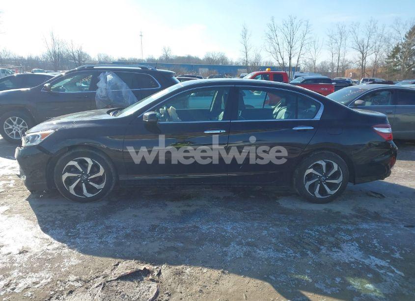 Photo 14 of 2017 Honda Accord EX-L V6 (VIN 1HGCR3F02HA026134)