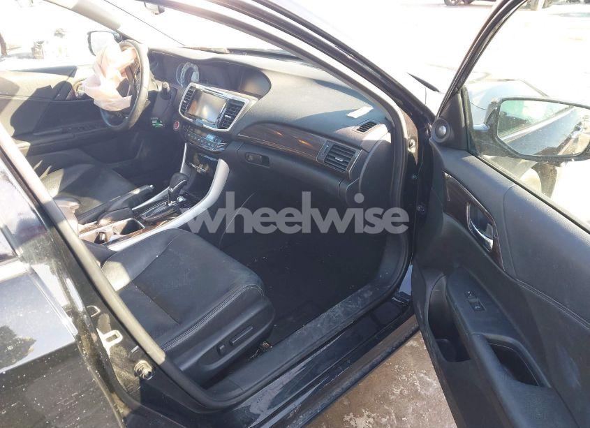 Photo 5 of 2017 Honda Accord EX-L V6 (VIN 1HGCR3F02HA026134)