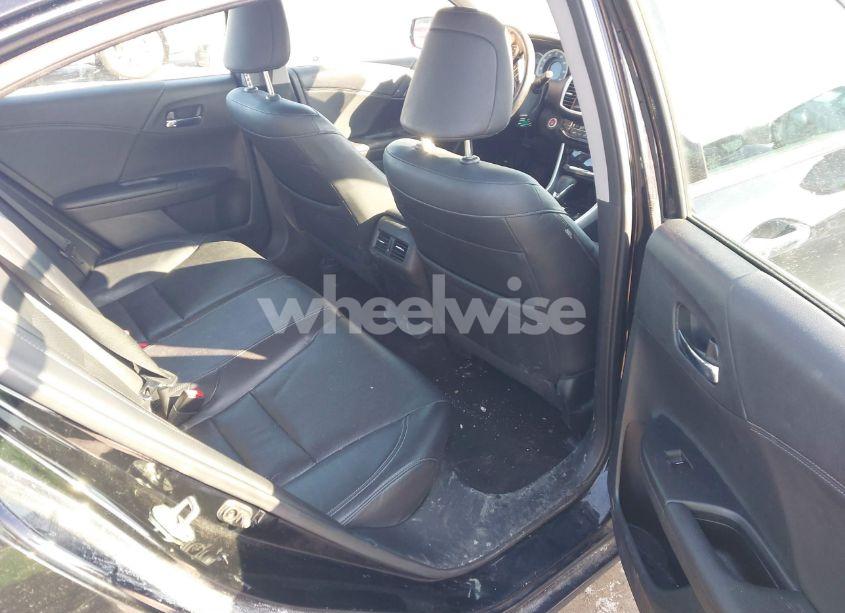 Photo 8 of 2017 Honda Accord EX-L V6 (VIN 1HGCR3F02HA026134)