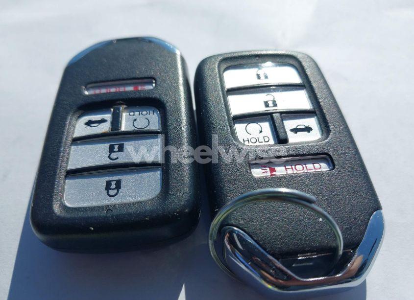 Photo 11 of 2017 Honda Accord EX-L V6 (VIN 1HGCR3F03HA016616)