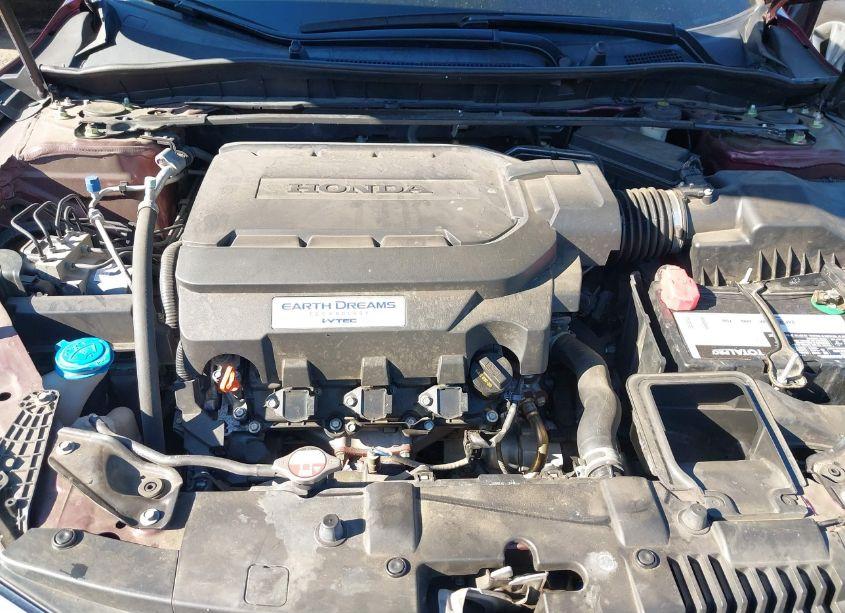 Photo 10 of 2016 Honda Accord EX-L V-6 (VIN 1HGCR3F04GA015800)