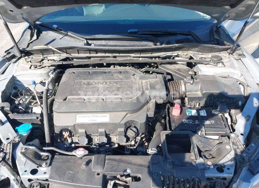 Photo 10 of 2017 Honda Accord EX-L V6 (VIN 1HGCR3F04HA037989)