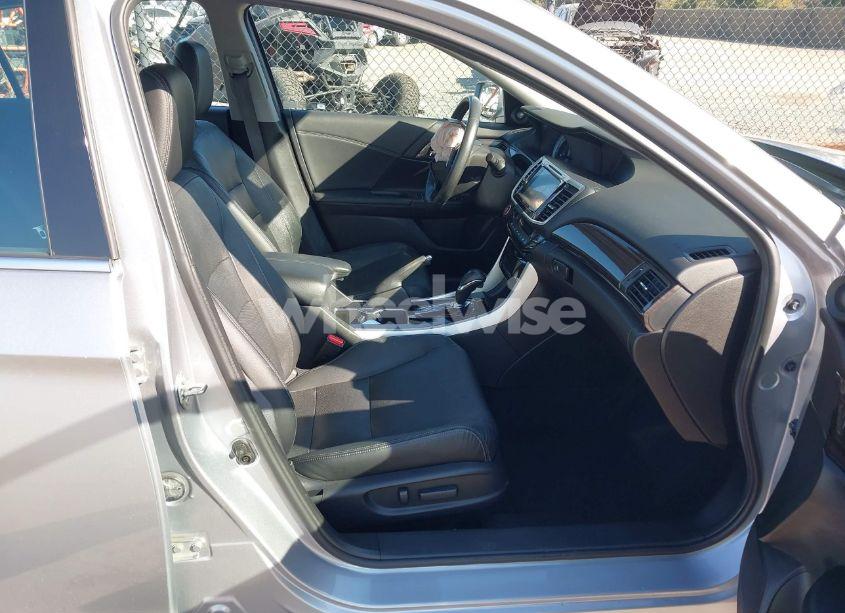 Photo 5 of 2017 Honda Accord EX-L V6 (VIN 1HGCR3F04HA037989)