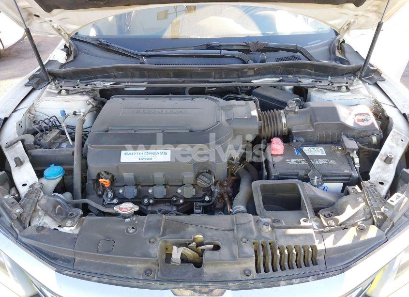 Photo 10 of 2016 Honda Accord EX-L V-6 (VIN 1HGCR3F05GA000609)