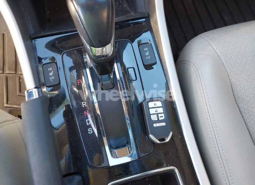 Photo 11 of 2016 Honda Accord EX-L V-6 (VIN 1HGCR3F05GA000609)