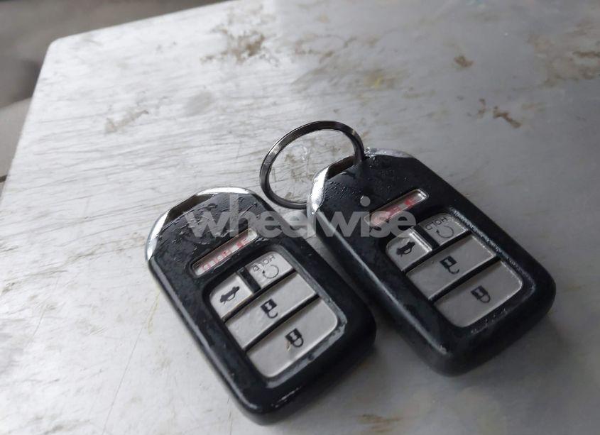 Photo 11 of 2016 Honda Accord EX-L V-6 (VIN 1HGCR3F05GA009911)