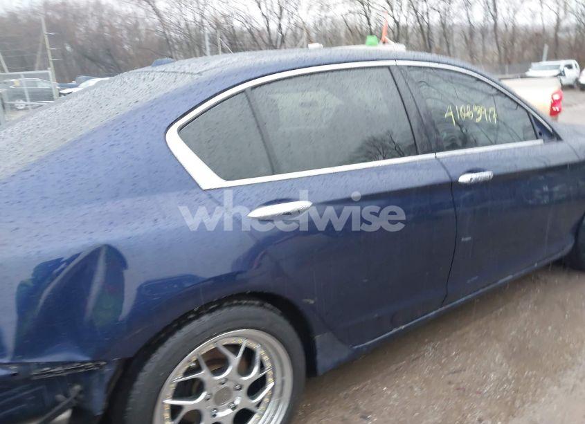 Photo 13 of 2016 Honda Accord EX-L V-6 (VIN 1HGCR3F05GA009911)