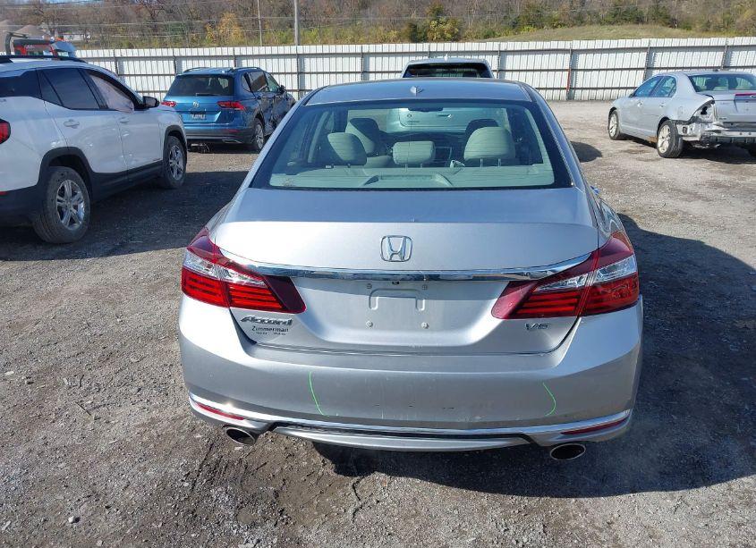 Photo 17 of 2017 Honda Accord EX-L V6 (VIN 1HGCR3F05HA037810)