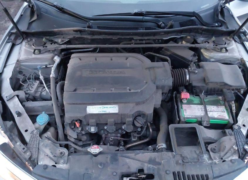 Photo 10 of 2017 Honda Accord EX-L V6 (VIN 1HGCR3F06HA026542)