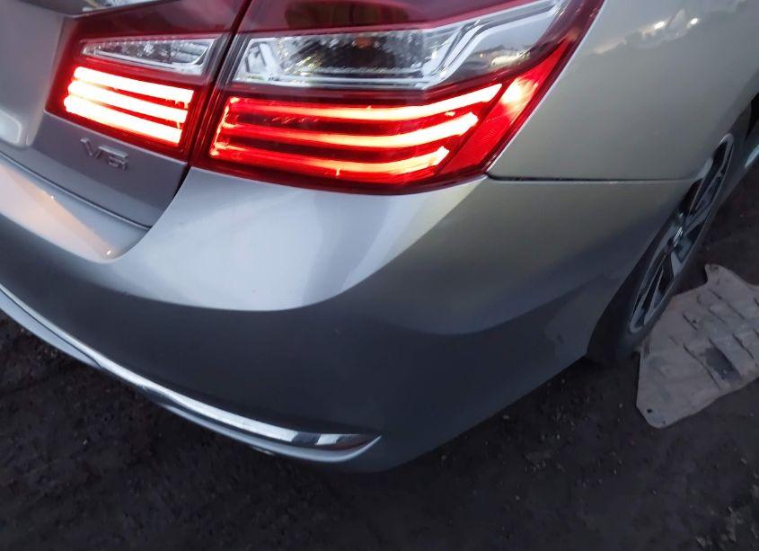 Photo 19 of 2017 Honda Accord EX-L V6 (VIN 1HGCR3F06HA026542)