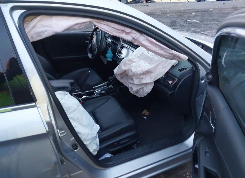 Photo 5 of 2017 Honda Accord EX-L V6 (VIN 1HGCR3F06HA026542)