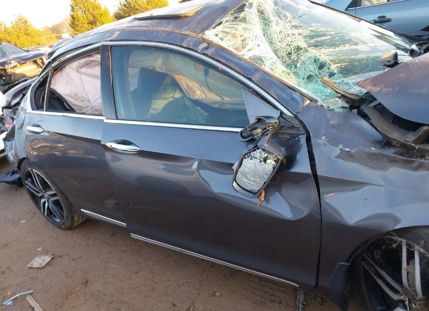 Photo 12 of 2016 Honda Accord EX-L V-6 (VIN 1HGCR3F08GA020997)