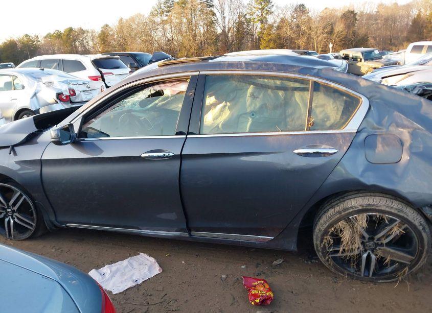 Photo 13 of 2016 Honda Accord EX-L V-6 (VIN 1HGCR3F08GA020997)