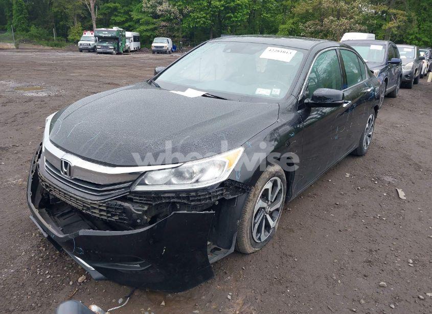 Photo 2 of 2016 Honda Accord EX-L (VIN 1HGCR3F08GA022944)